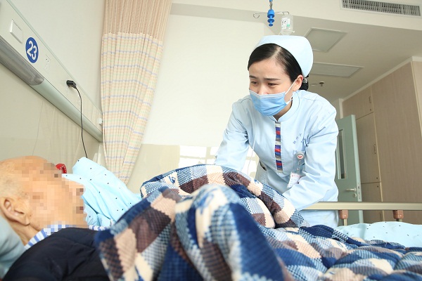 ��Ժ������(n��i)���յ������t(y��)�¸����t(y��)�����ķ���(w��)�ܵ��������u�r(ji��)