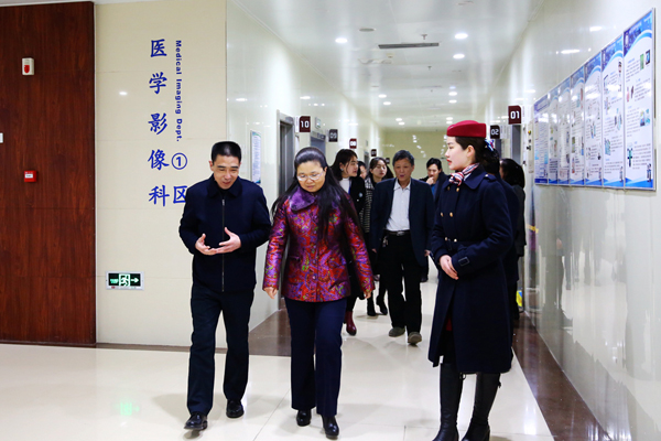 ����һ��Ժ���ҽ��ڹ��l(xi��ng)��--�Ƿ�վ���(d��ng)����(d��ng)