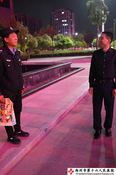 ѹ(ji)Ժ(jin)һTcϹ(ji)ο(wn)ף