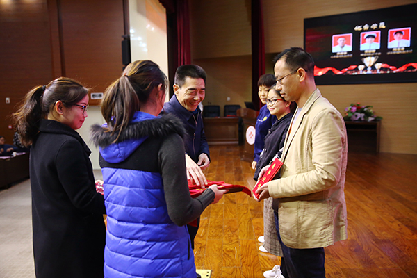 ��־�h(yu��n)Ժ�L�郞(y��u)��W(xu��)�T�C�l(f��)�s�u�C���͘s�u����