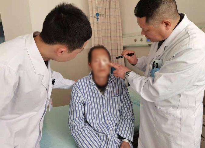 眼科吳紅昌:播撒光明的使者 眼科吳紅昌:播撒光明的使者