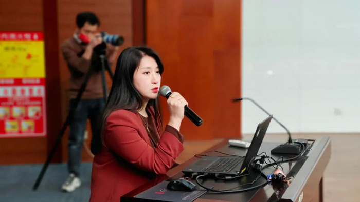 【塑美麗形象 展醫(yī)務(wù)風(fēng)采】——我院舉辦女性職業(yè)妝培訓(xùn)活動(dòng) 【塑美麗形象 展醫(yī)務(wù)風(fēng)采】——我院舉辦女性職業(yè)妝培訓(xùn)活動(dòng)