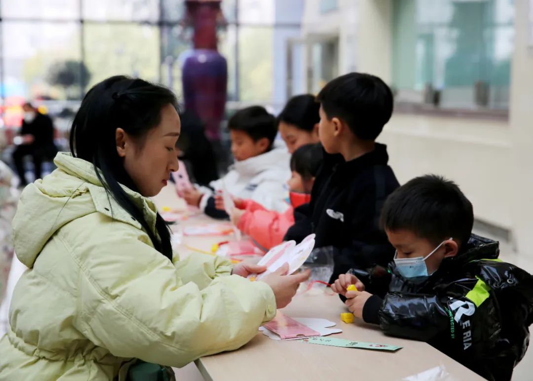 鄭州陽城醫(yī)院舉辦慶祝元宵佳節(jié)系列文化活動(dòng) 鄭州陽城醫(yī)院舉辦慶祝元宵佳節(jié)系列文化活動(dòng)