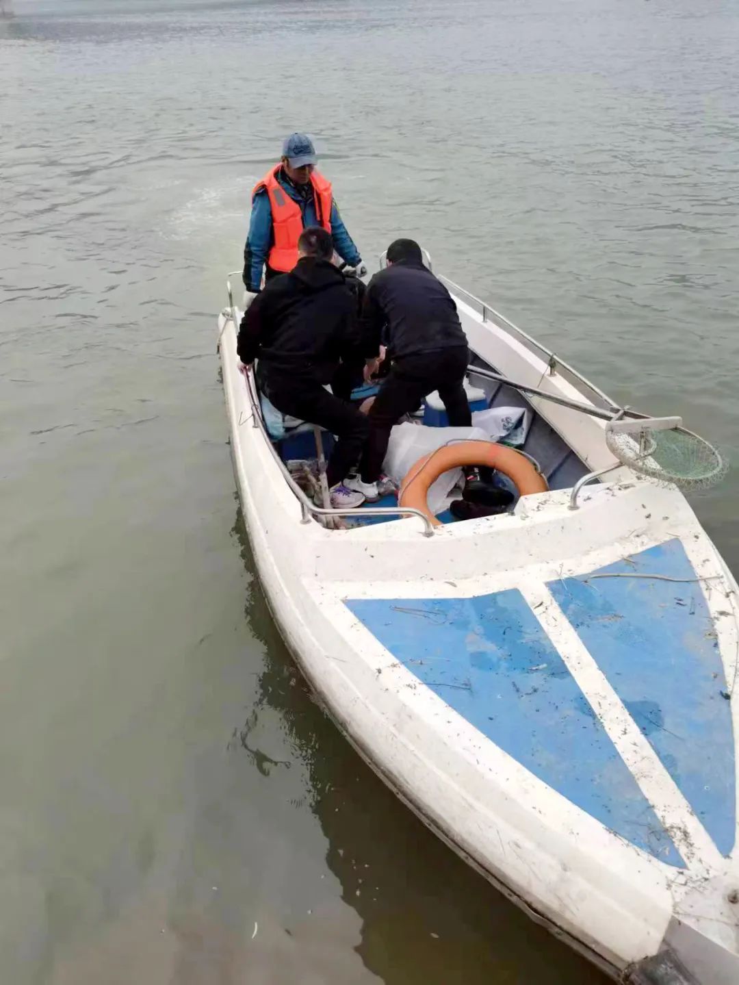 Ҋ(jin)x顿@U(xin)T(mn)ʯ߃(ni)һŮˮͦoԮ