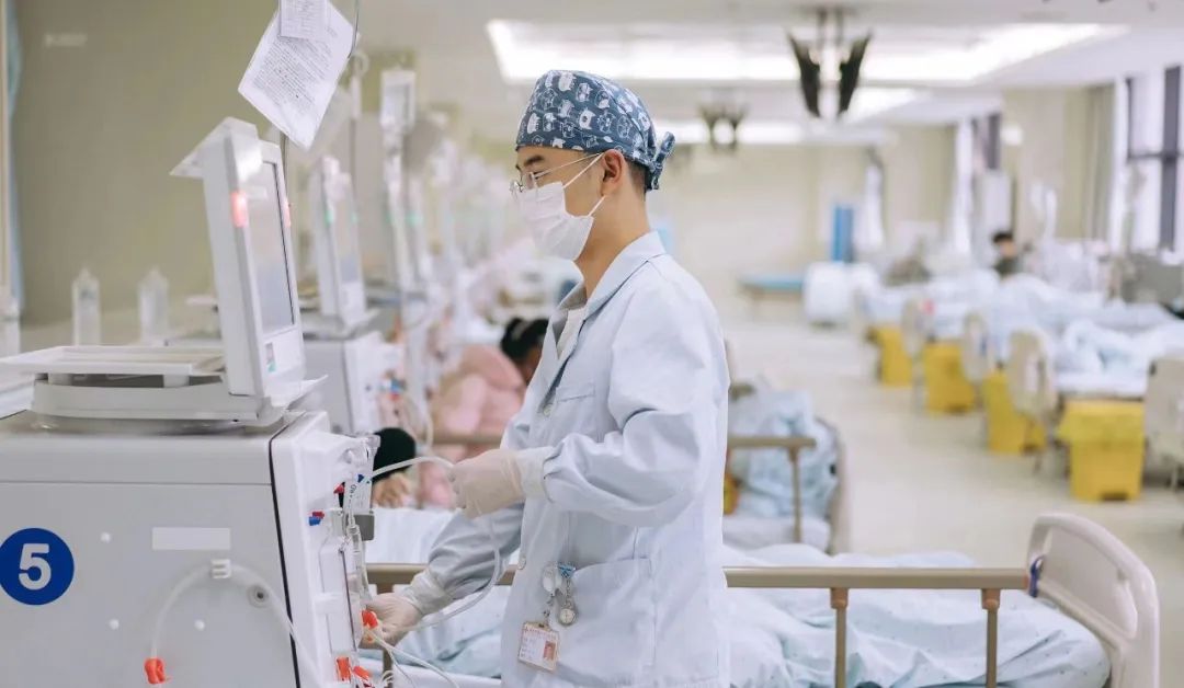 【見(jiàn)義勇為】驚險(xiǎn)!龍門(mén)石窟內(nèi)一女子落水,他挺身而出緊急救援! 【見(jiàn)義勇為】驚險(xiǎn)!龍門(mén)石窟內(nèi)一女子落水,他挺身而出緊急救援!