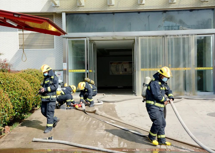 鄭州陽(yáng)城醫(yī)院開展2023年度上半年消防應(yīng)急演練 鄭州陽(yáng)城醫(yī)院開展2023年度上半年消防應(yīng)急演練