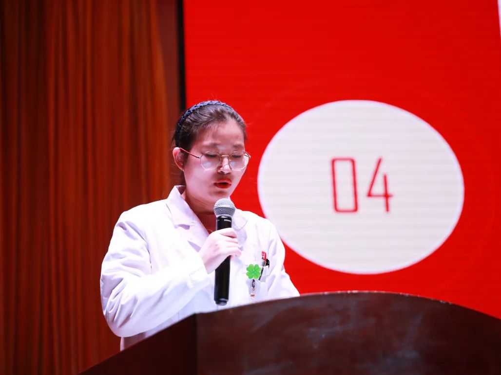 服務明星代表:孫曉利發(fā)言 服務明星代表:孫曉利發(fā)言